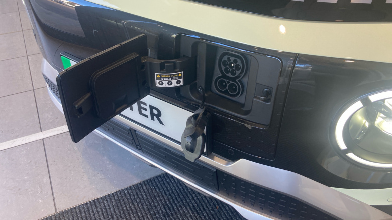 Hyundai INSTER 85kW 02 49kWh 5dr Auto Electric Hatchback